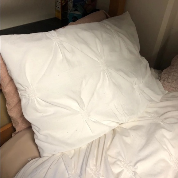 Dormify Twin XL Duvet AND Duvet Cover - Picture 4 of 4